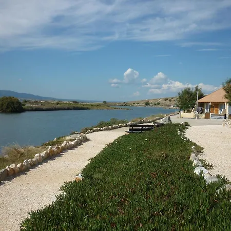 Charmante Avec Mezzanine, Climatisation, Wifi, Animaux Admis, Parking Securise - Fr-1-798-50 * Leucate